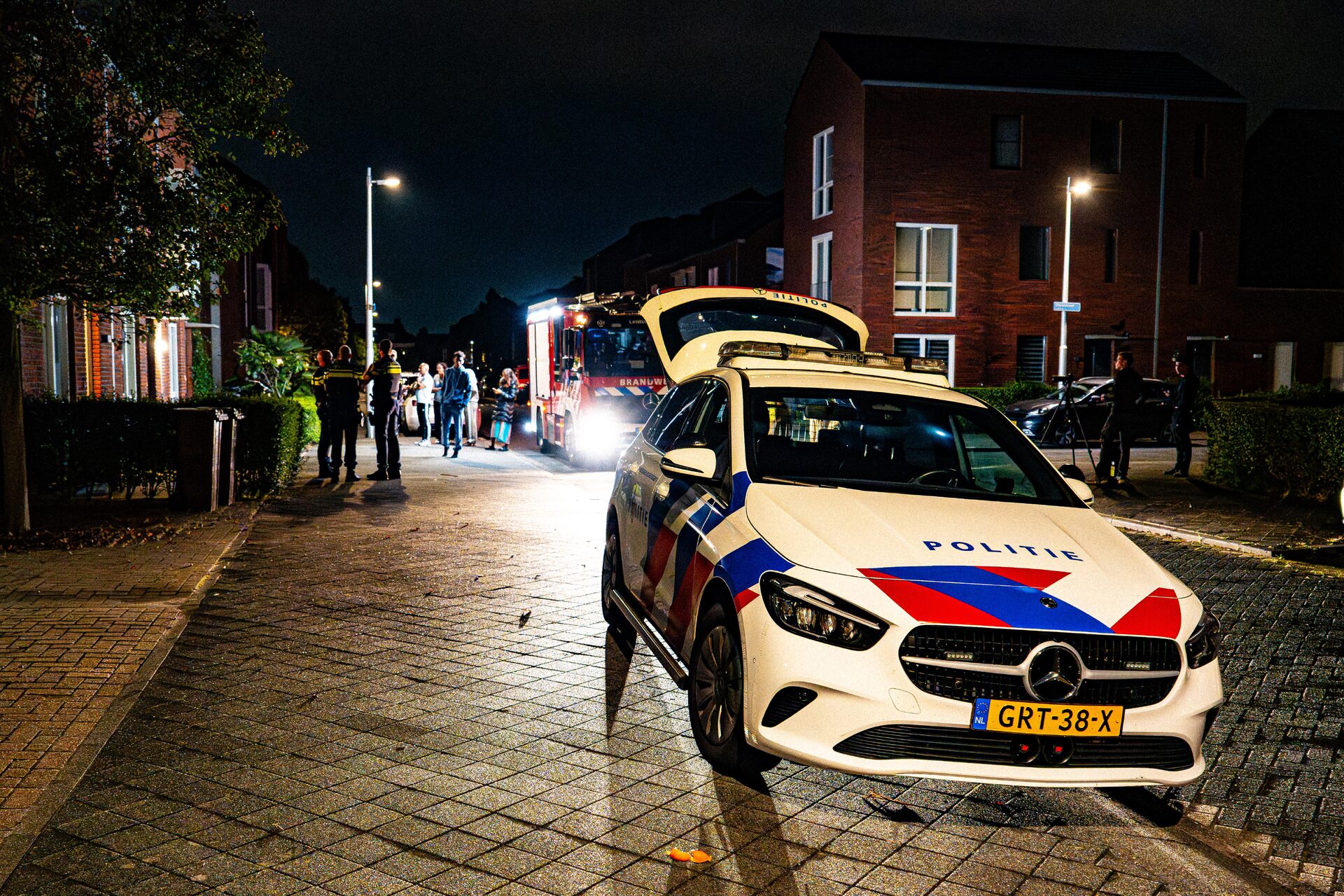 Politie doet onderzoek na mogelijke explosie bij woning